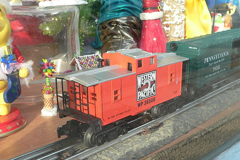 Photo of Caboose Hunt: Western Pacific in O-Gauge