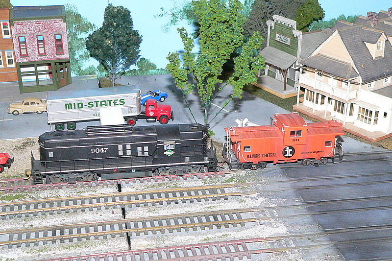 Photo of Illinois Central in HO Gauge