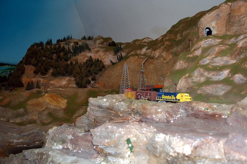 Photo of Cypress Gardens HO Scale Layout - Image No. 10