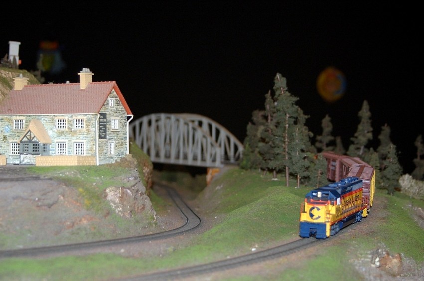 Photo of Cypress Gardens HO Scale Layout - Image No. 2