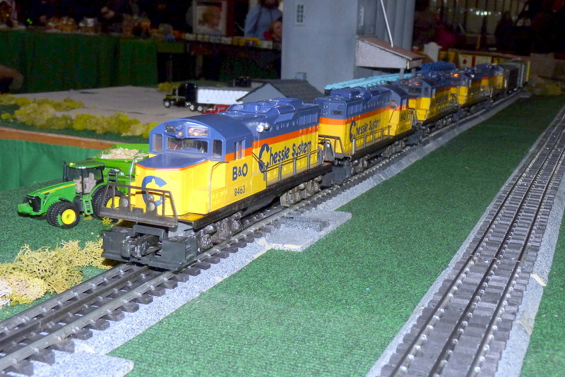 Photo of Chessie Lash-up in O-gauge