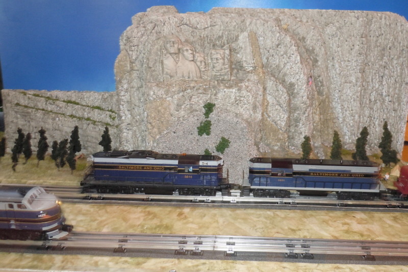 Photo of B&O at Mt. Rushmore? O Gauge LIONEL
