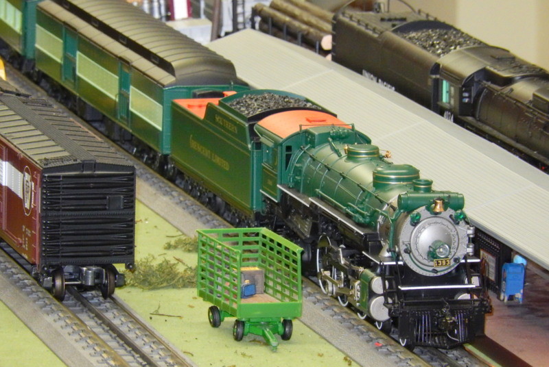 Photo of Southern Crescent in O-Gauge