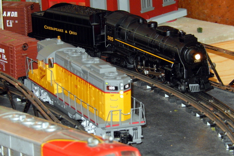Photo of O-Gauge freight on the main line