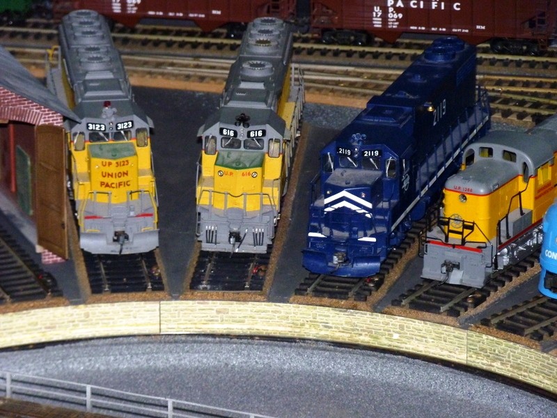 Photo of A Roundhouse in O-Gauge
