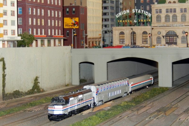 Photo of Amtrak in N-Gauge
