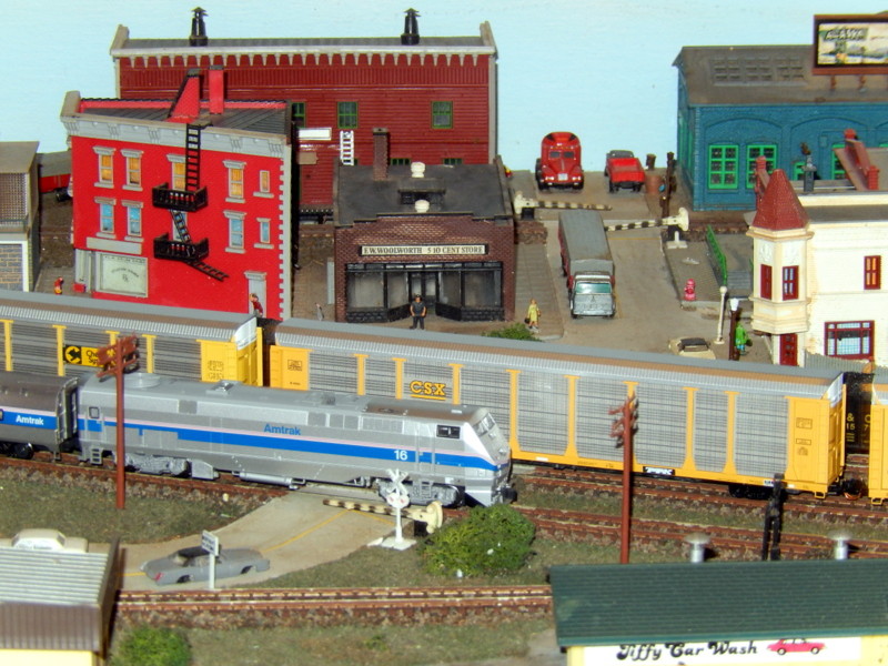 Photo of Amtrak in N-Gauge
