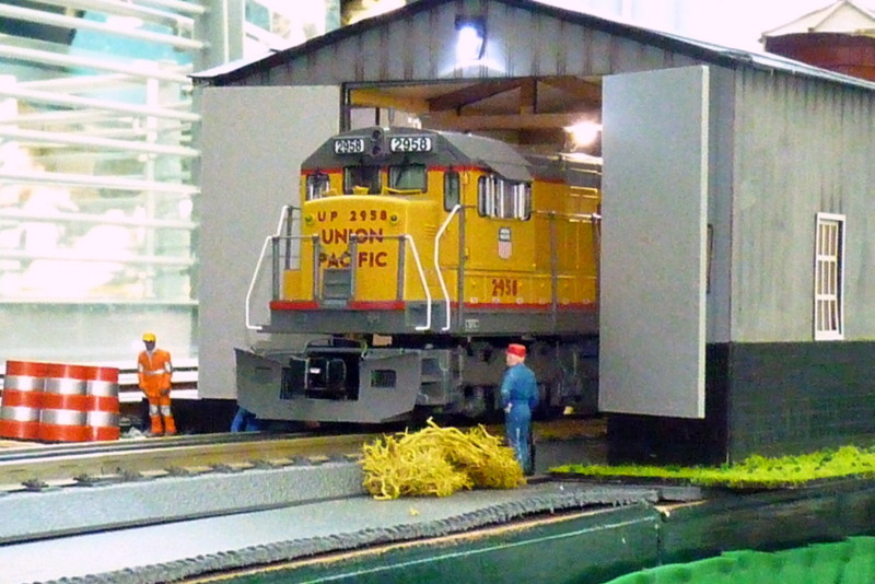 Photo of Engine service in O Gauge