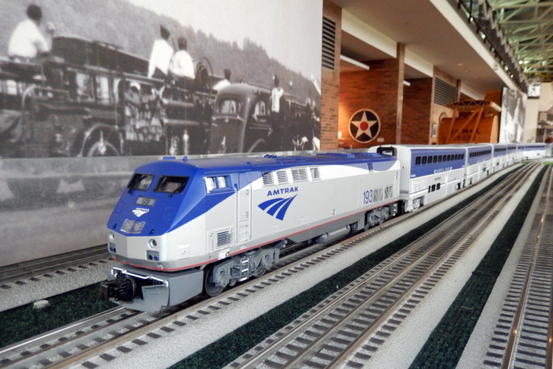 Photo of Amtrak in O- Gauge