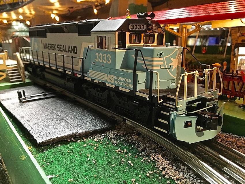 Photo of The Maersk Sealand Unit in O-Gauge