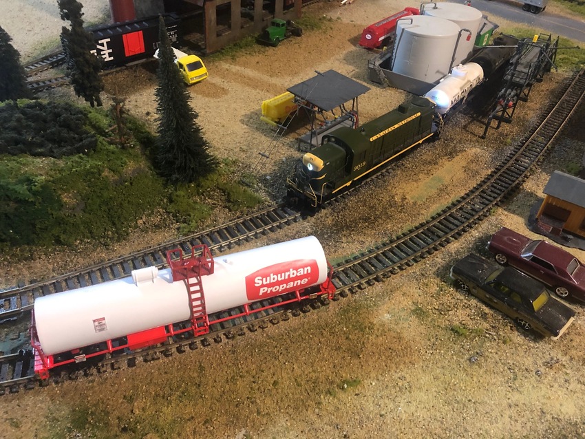 Photo of CN switches out the oil depot